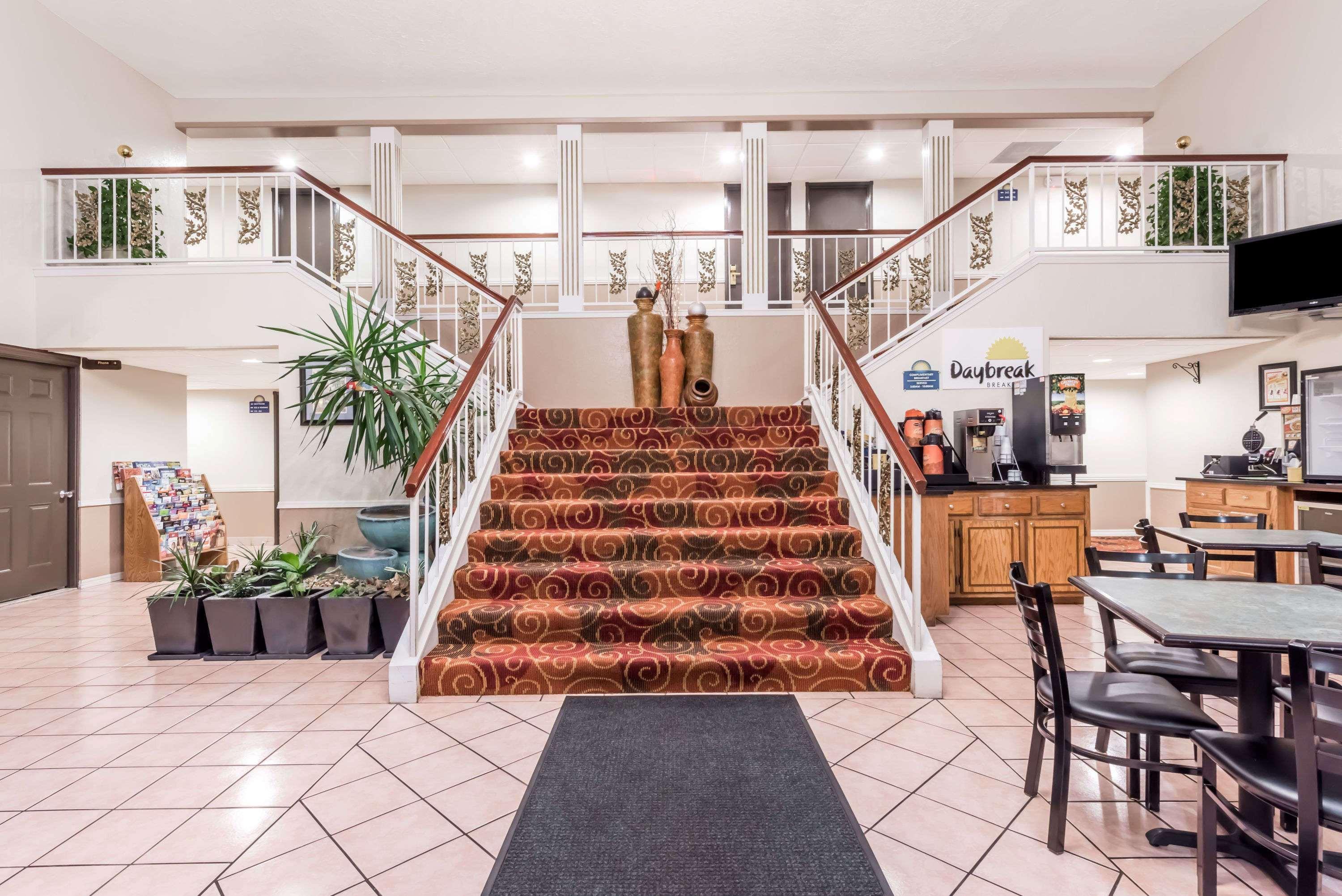 Days By Wyndham Hotel