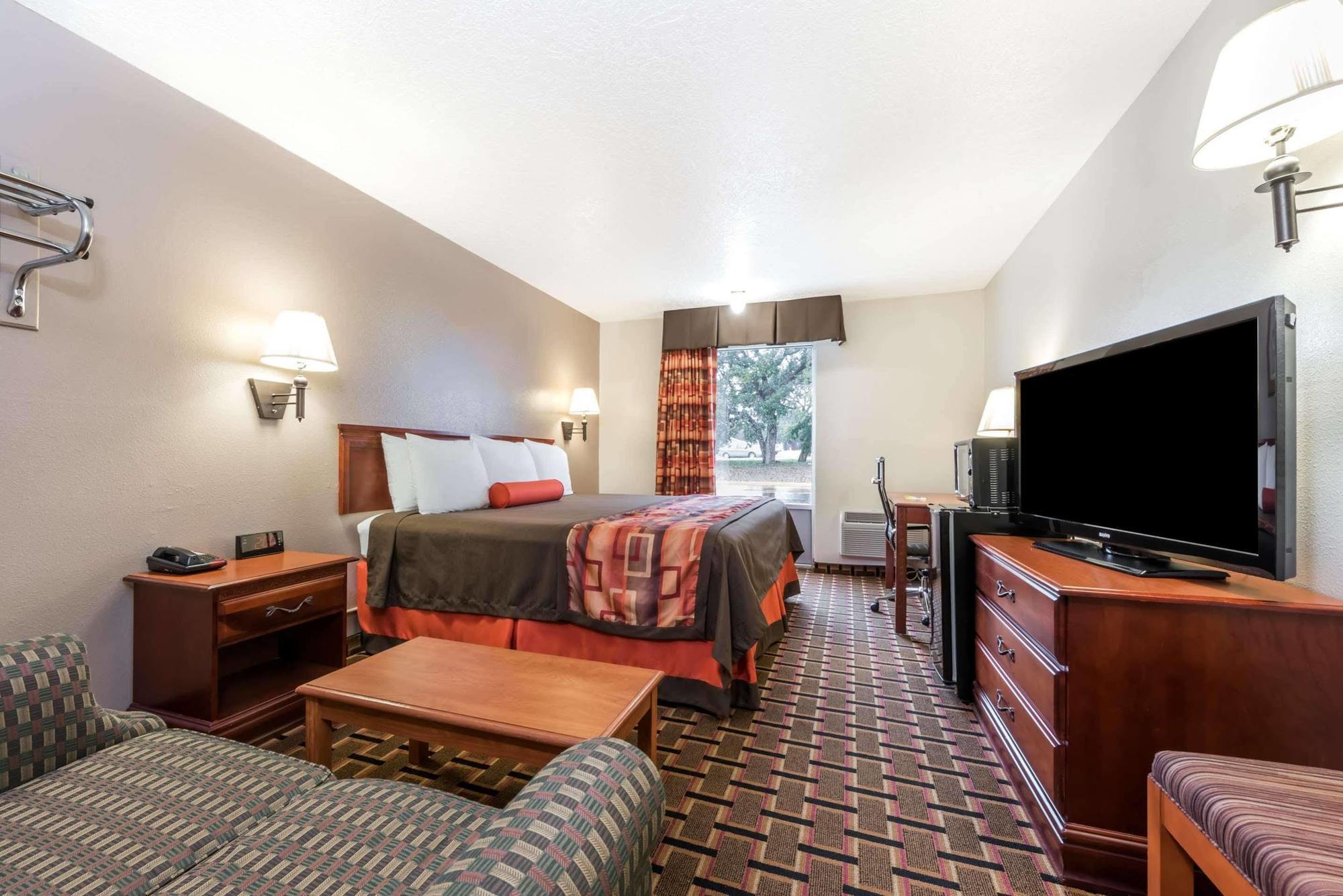 Days By Wyndham Hotel